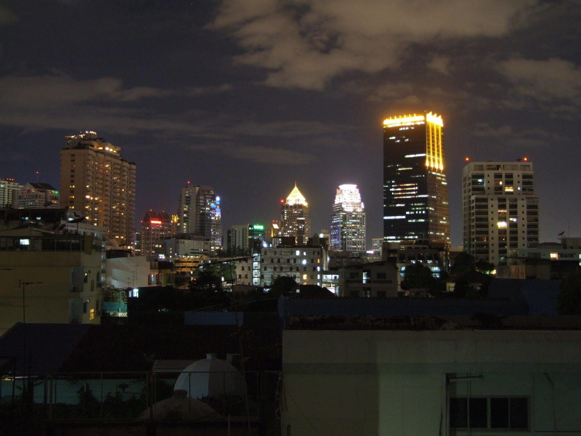 The Boss'S Place Sathorn Hotel Bangkok Eksteriør billede